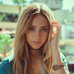 Queen_Alena's Avatar'