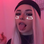 julia1533.'s Avatar'