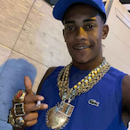 v1niczzzzzz's Avatar'