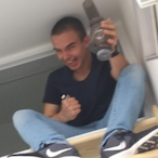 PeekMeNoBalz_SW's Avatar'
