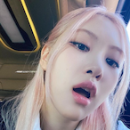 ajeng.r's Avatar'